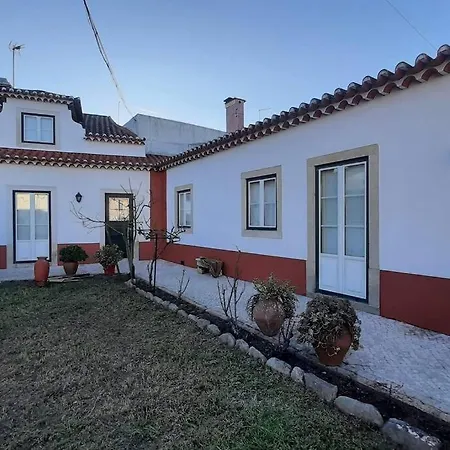 Peaceful Vacation Willa Pedreira (Santarem)